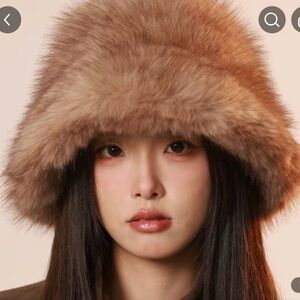 Lazarus Brown Fur Hat - Size 21”Vintage Brown Fur Hat